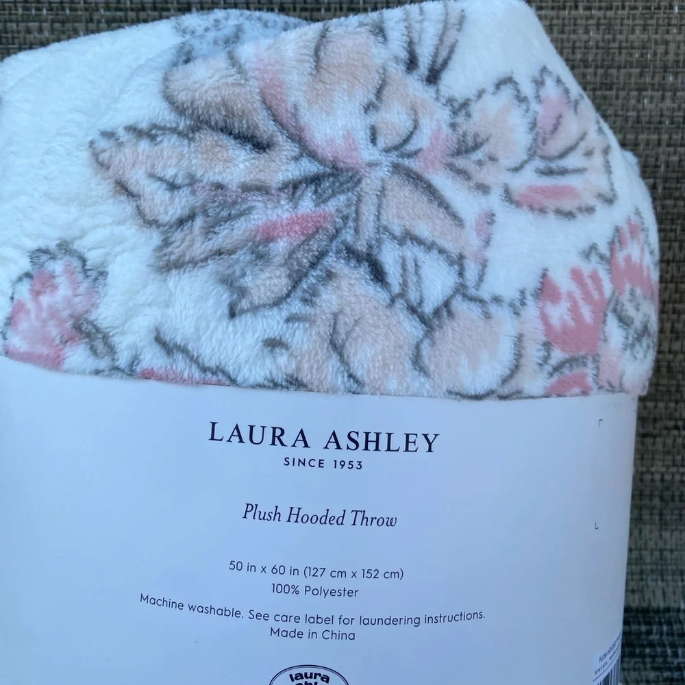 LAURA ASHLEY Pink Flowers Polyester Soft Plush Hooded Throw Blanket 50